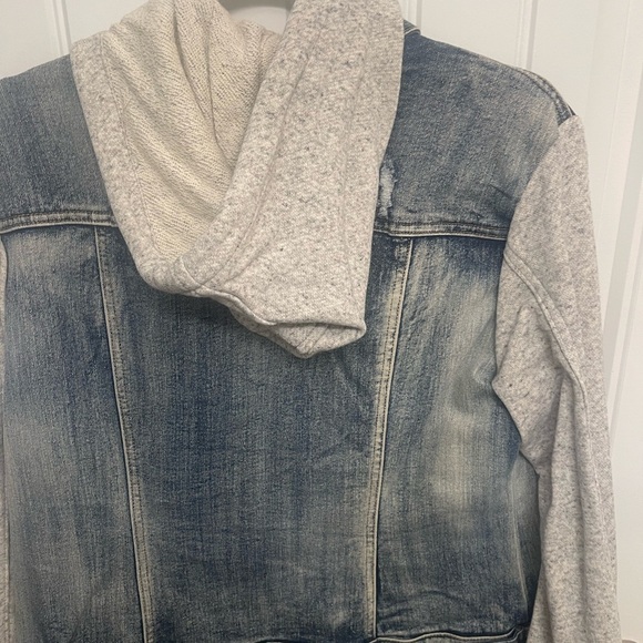 DENIM JACKET W BUTTON AND BUILT IN GREY SWEATSHIRT HOODIE!! size L - Picture 10 of 11